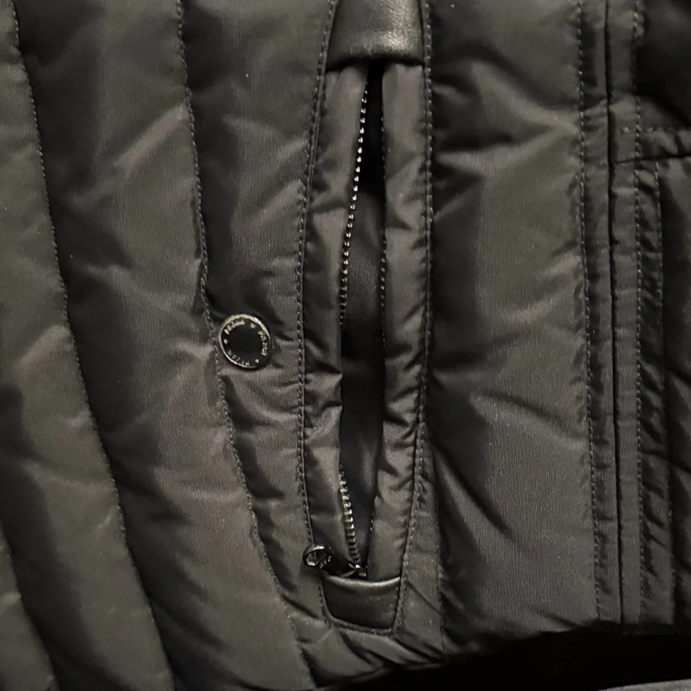 Pajar Womens Large Black Fur-Trimmed Winter Coat. TheFur trim is Rabbit and Fox. - Picture 5 of 10